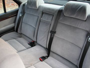 Peugeot 605